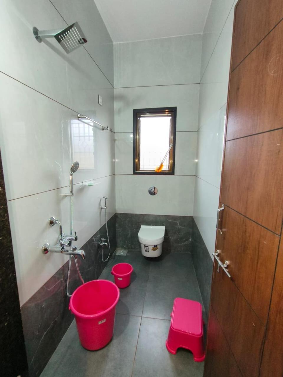 Hotel Ashokraj Kolhapur Exteriör bild